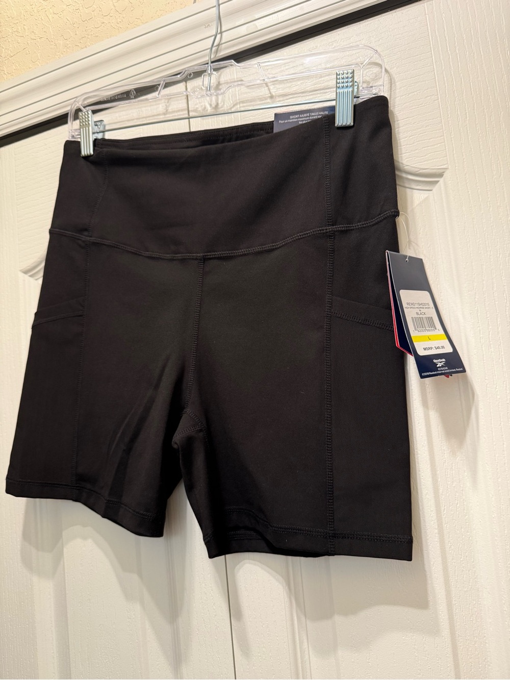Reebok Women’s High-Rise Black Bike Shorts with Side Pockets BNWT- Large - Picture 2 of 4